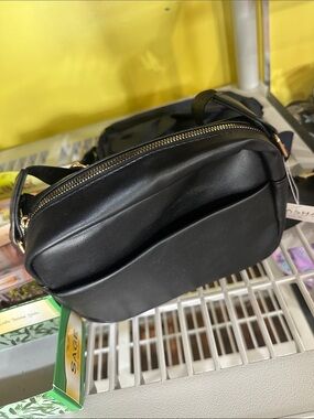 Sasha Accessories Crossbody Leather-Style Zip Bag